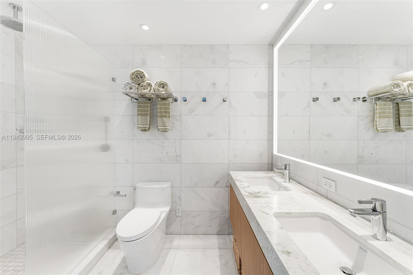 500 Alton Road, Unit 2004 Miami Beach, FL 33139 - Photo 14 of 28 Gallery Image 14