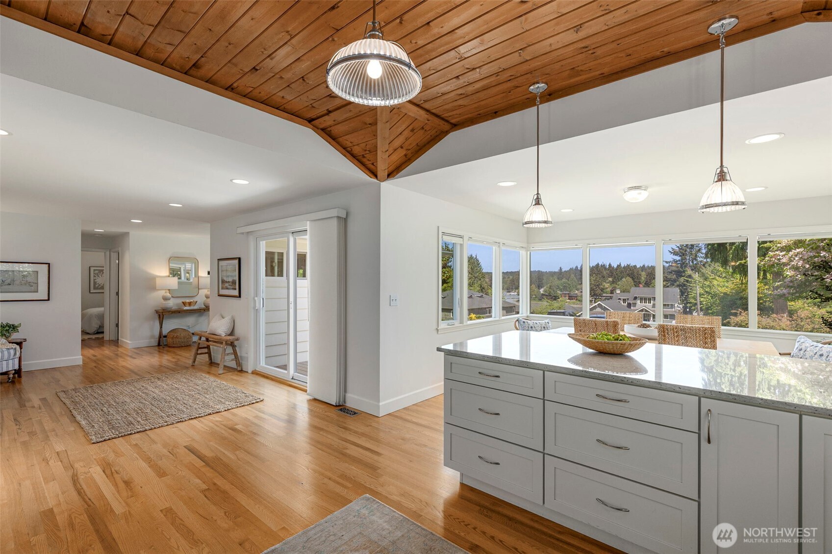 5930 Rose Loop Northeast Bainbridge Island, WA 98110 - Photo 9 of 40
