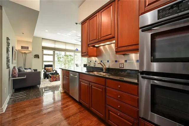 $719,000 | 4950 Central Street, Unit 207, Kansas City, MO 64112