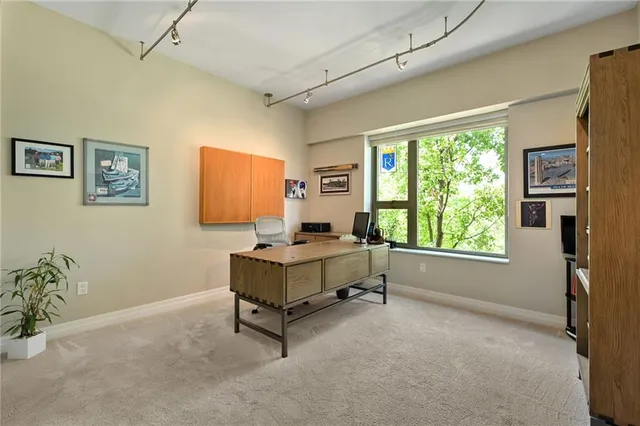 $719,000 | 4950 Central Street, Unit 207, Kansas City, MO 64112