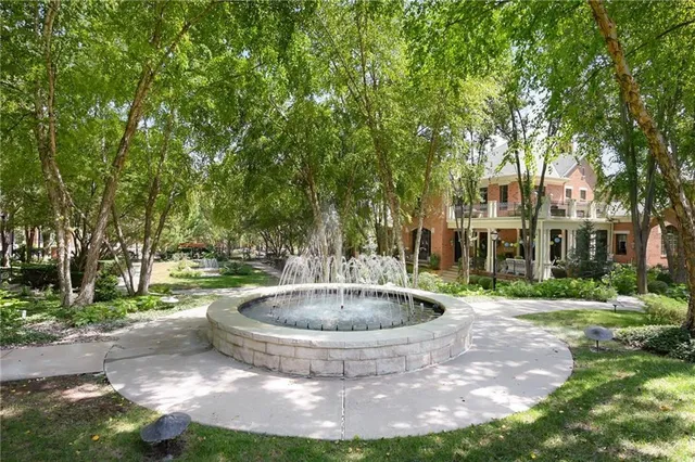 $669,000 | 4950 Central Street, Unit 207, Kansas City, MO 64112