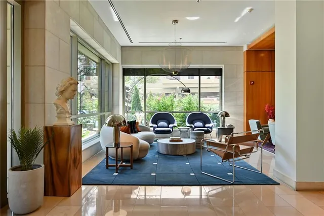 $719,000 | 4950 Central Street, Unit 207, Kansas City, MO 64112