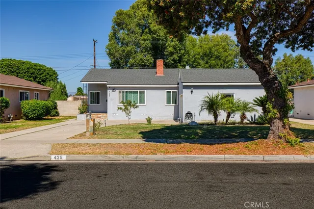 $867,500 | 425 West Knepp Avenue, Fullerton, CA 92832