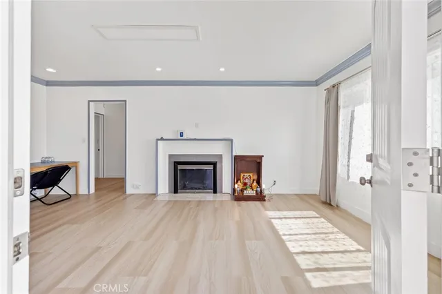 $867,500 | 425 West Knepp Avenue, Fullerton, CA 92832