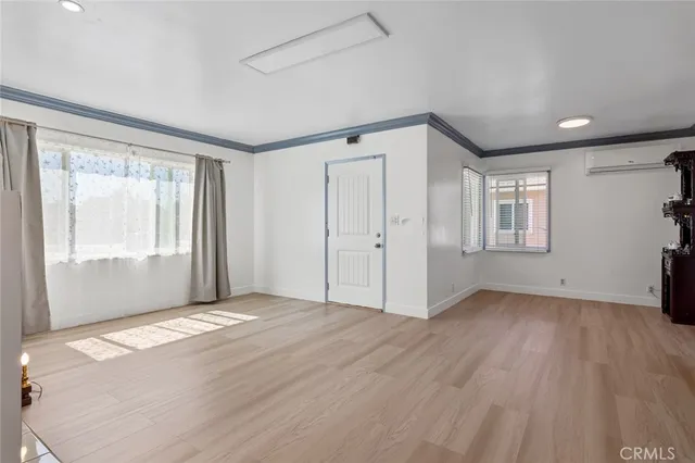 $867,500 | 425 West Knepp Avenue, Fullerton, CA 92832