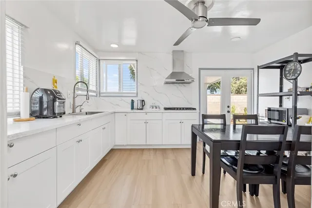 $867,500 | 425 West Knepp Avenue, Fullerton, CA 92832