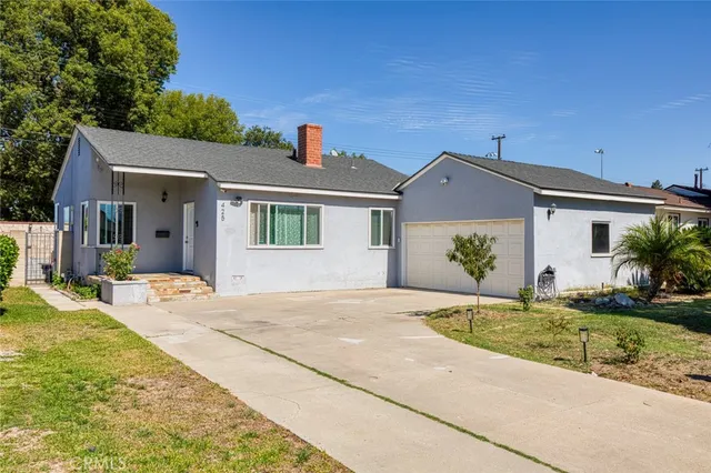 $867,500 | 425 West Knepp Avenue, Fullerton, CA 92832