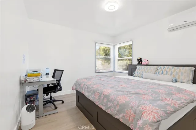 $867,500 | 425 West Knepp Avenue, Fullerton, CA 92832