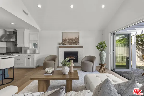 $3,695,000 | 3542 Stoner Avenue, Los Angeles, CA 90066