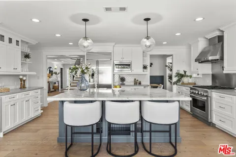 $3,695,000 | 3542 Stoner Avenue, Los Angeles, CA 90066