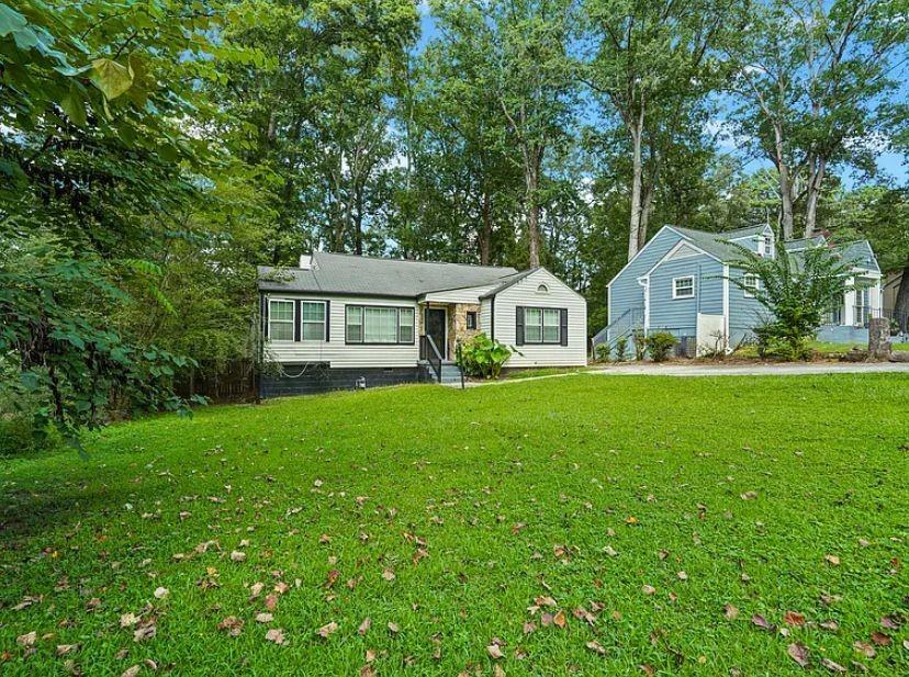 2371 Ben Hill Road Atlanta, GA 30344 - Photo 2 of 20