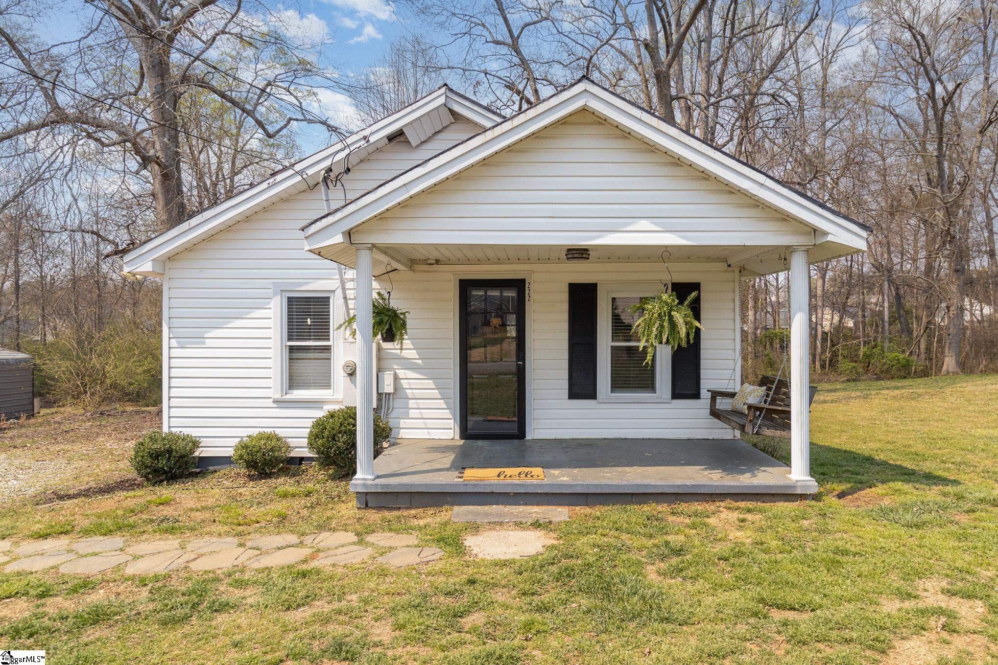 222 Crescent Circle Duncan, SC 29334 - Photo 1 of 27