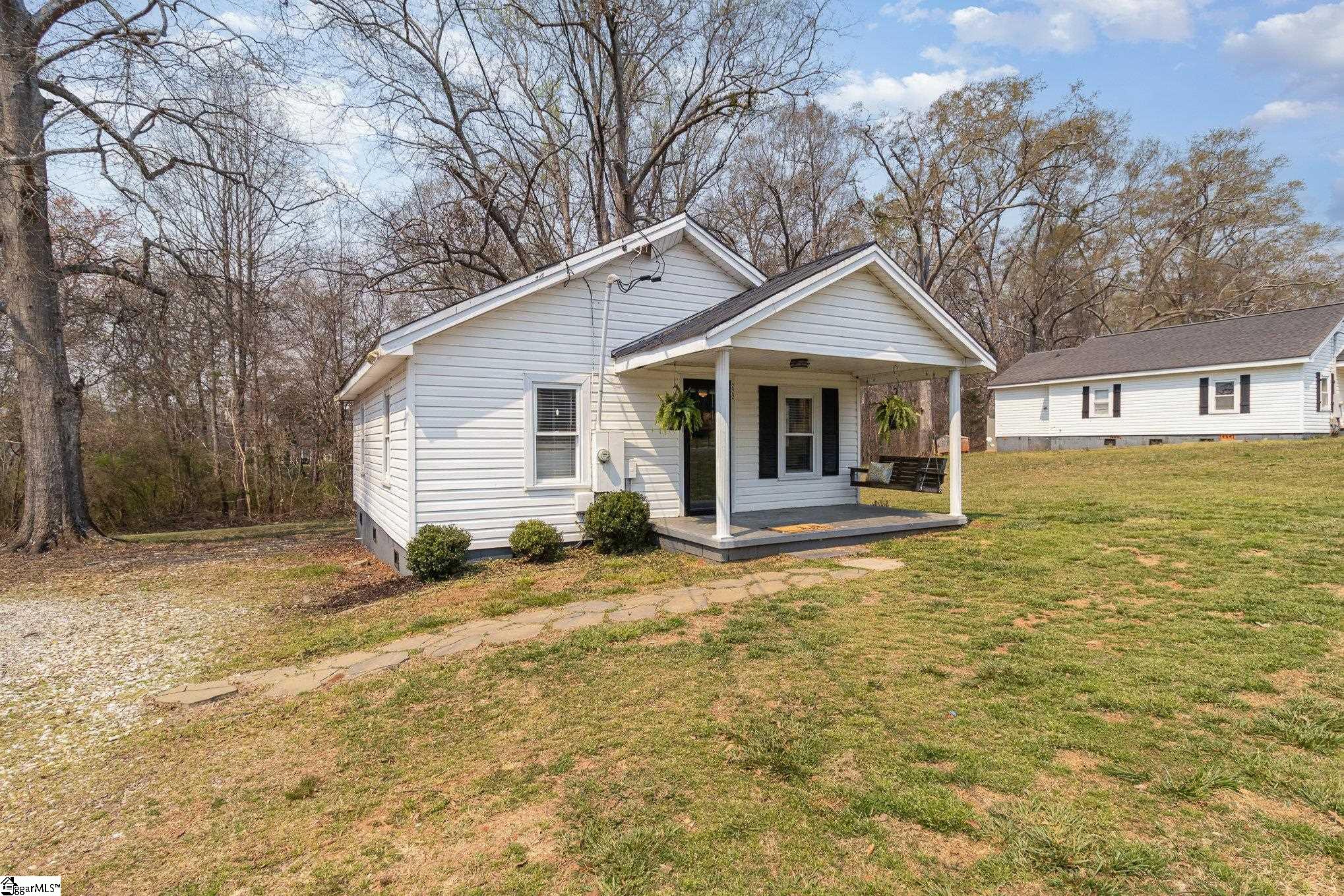 222 Crescent Circle Duncan, SC 29334 - Photo 3 of 27