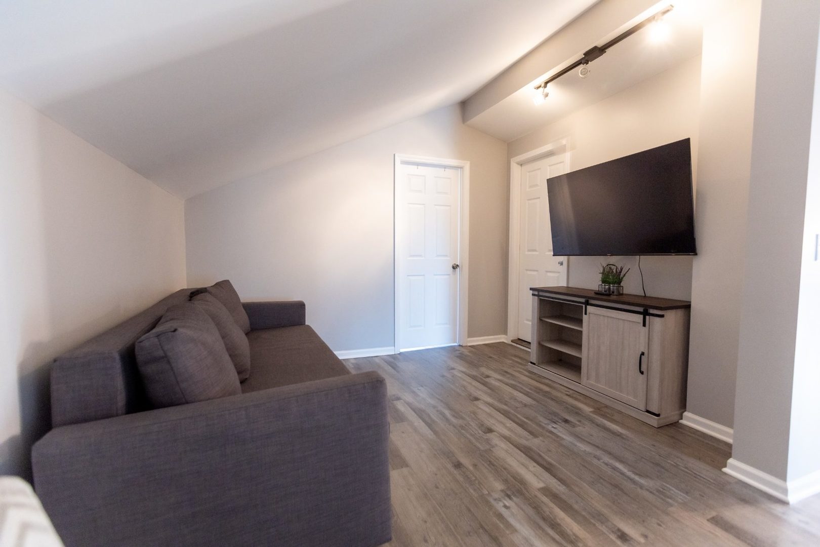 1015 North River Road McHenry, IL 60051 - Photo 19 of 31