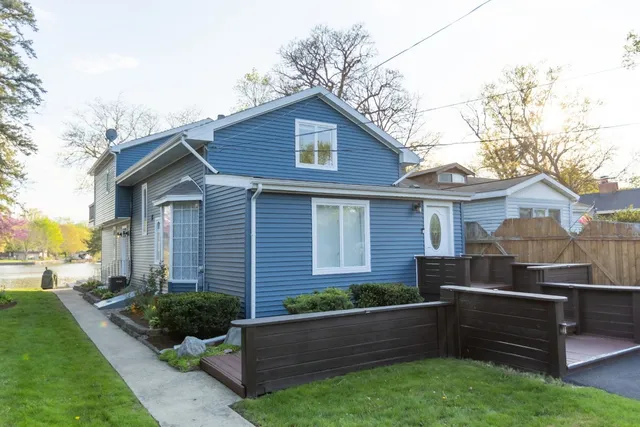 $499,900 | 1015 North River Road, McHenry, IL 60051