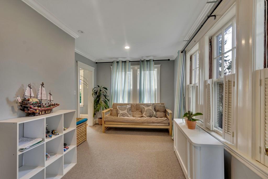 34 Oneida Road Winchester, MA 01890 - Photo 8 of 27 Gallery Image 8
