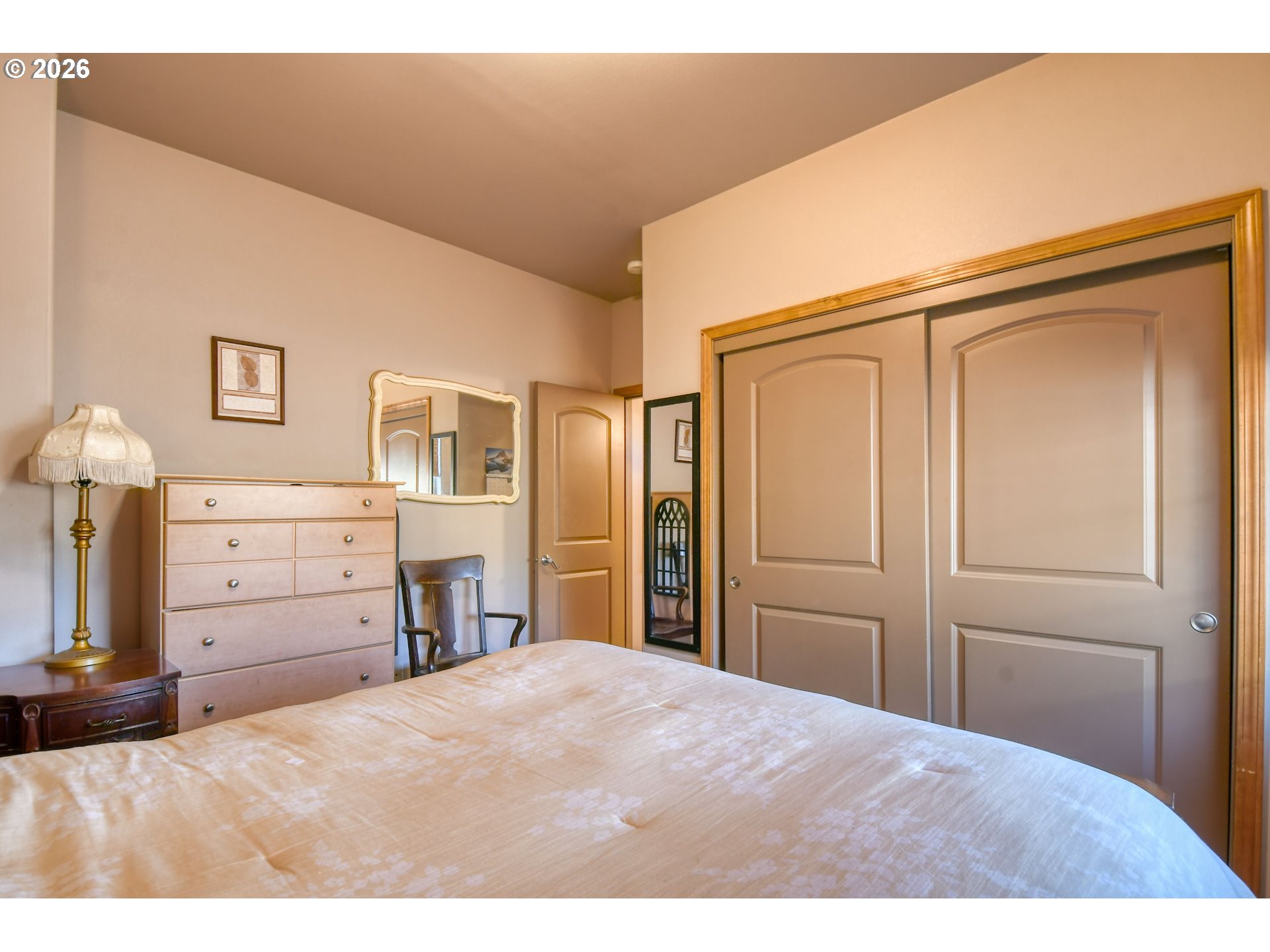 2175 Northwest Gilliam Avenue Pendleton, OR 97801 - Photo 24 of 36 a bedroom with a bed and a dresser