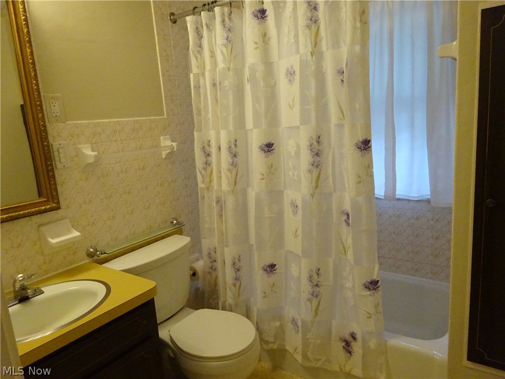 3331 Altamont Road Cleveland, OH 44118 - Photo 11 of 17