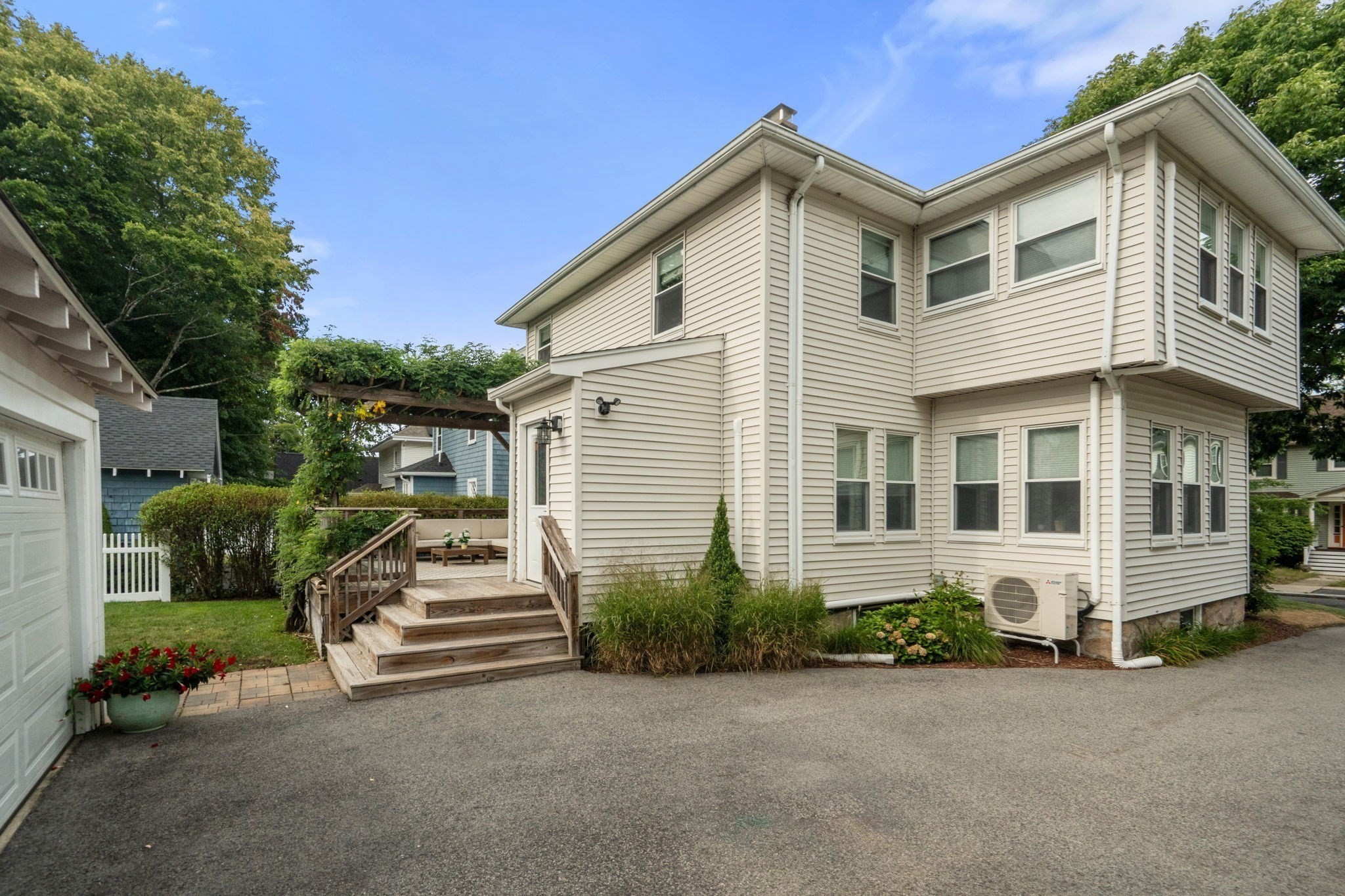 114 Greaton Road Boston, MA 02132 - Photo 21 of 24 Gallery Image 21