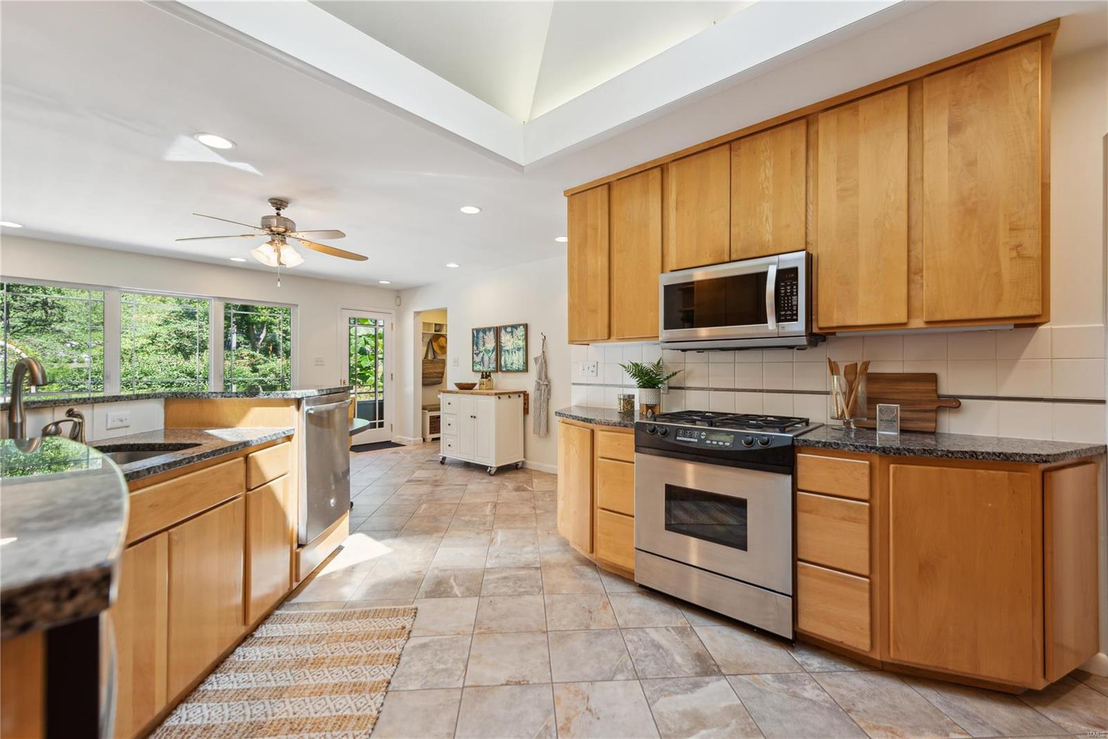 49 Woodcrest Drive St. Louis, MO 63124 - Photo 14 of 27