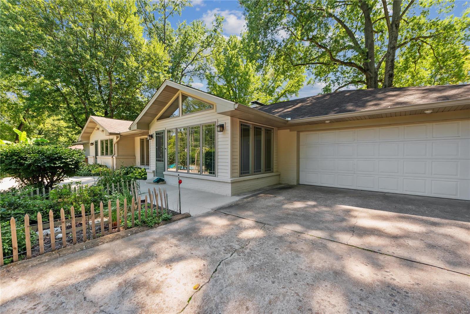 49 Woodcrest Drive St. Louis, MO 63124 - Photo 24 of 27