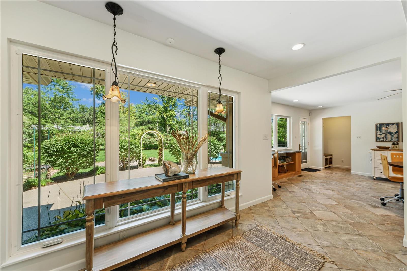 49 Woodcrest Drive St. Louis, MO 63124 - Photo 8 of 27