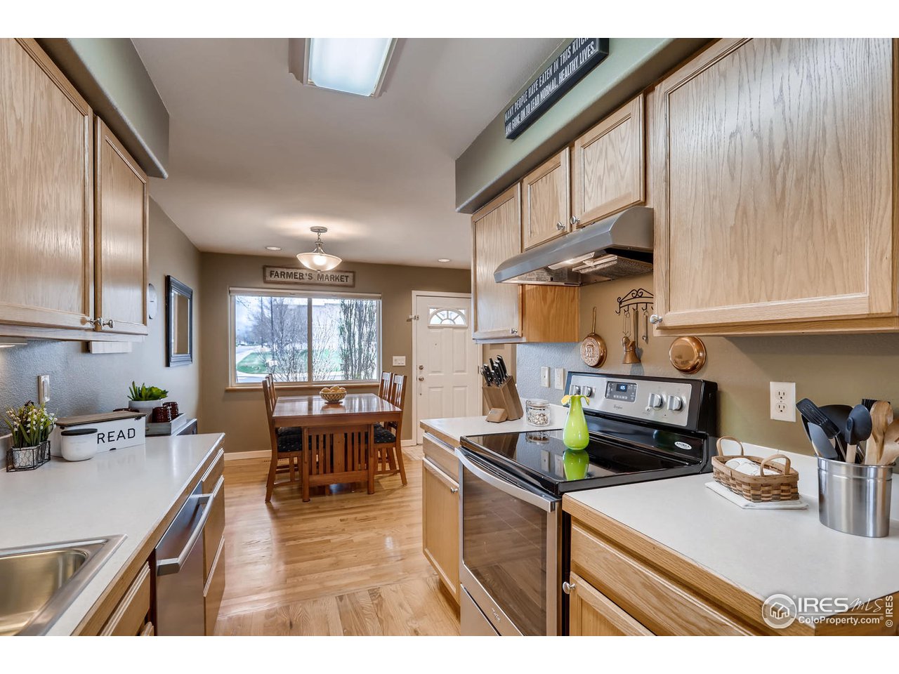 513 Ridgeview Drive Louisville, CO 80027 - Photo 12 of 25 Kitchen view to Dining Room