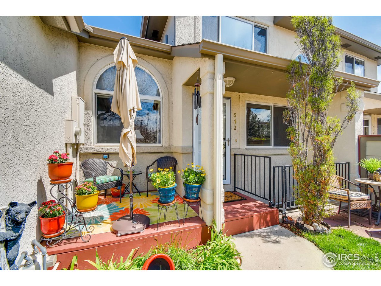 513 Ridgeview Drive Louisville, CO 80027 - Photo 3 of 25 Private, Front Courtyard with Mountain View