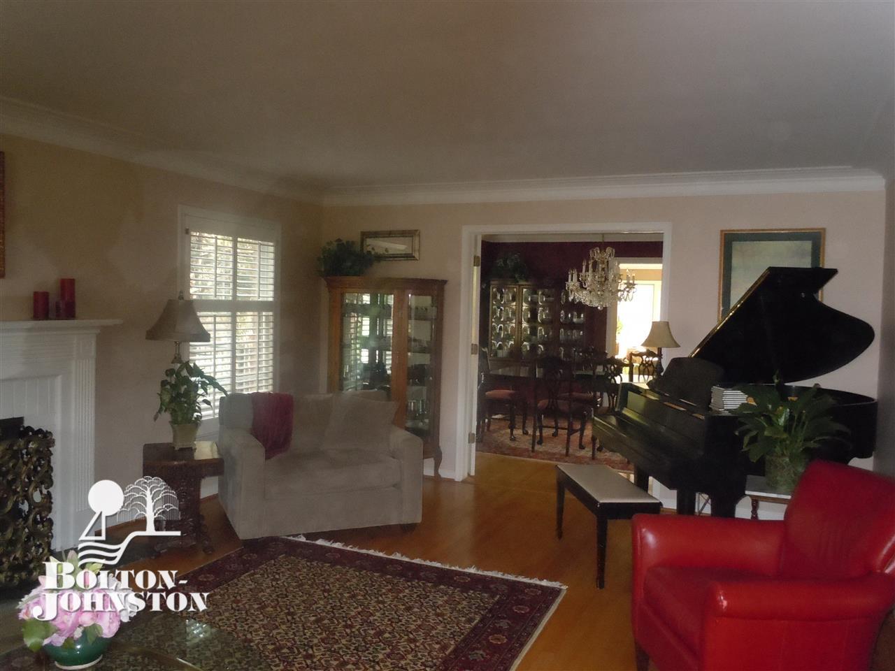 185 Merriweather Road Grosse Pointe Farms, MI 48236 - Photo 5 of 31