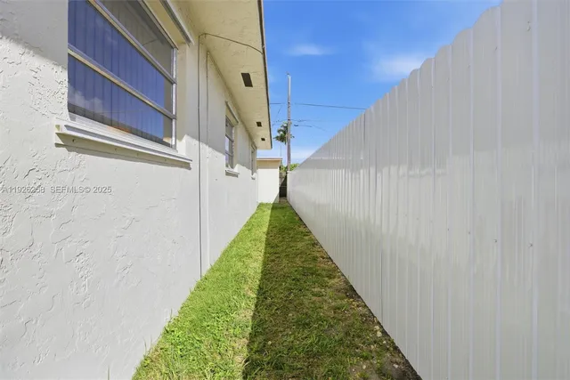 $495,000 | 10551 Southwest 27th Street, Miami, FL 33165
