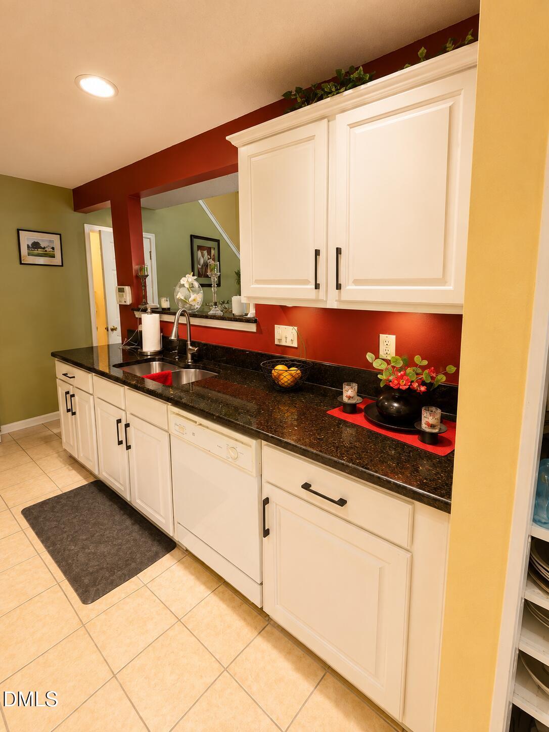 8129 Wesley Farm Drive Raleigh, NC 27616 - Photo 4 of 25 kitchen