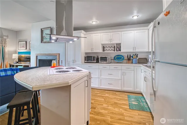 $320,000 | 7806 Birch Bay Drive, Unit 1007, Blaine, WA 98230