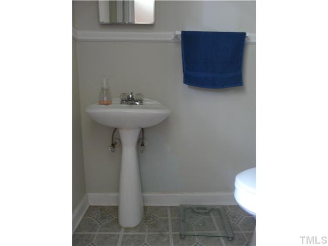 701 Ferris Road Durham, NC 27704 - Photo 10 of 14 Gallery Image 10