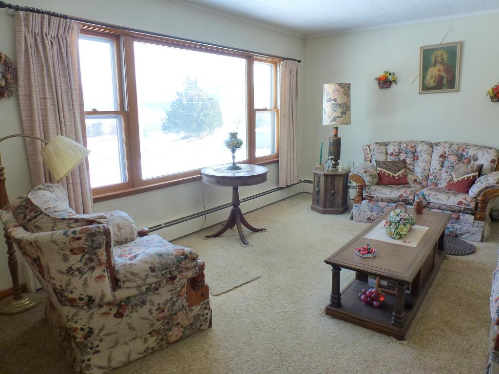 744 Campbell Road Rutland Town, VT 05701 - Photo 5 of 12