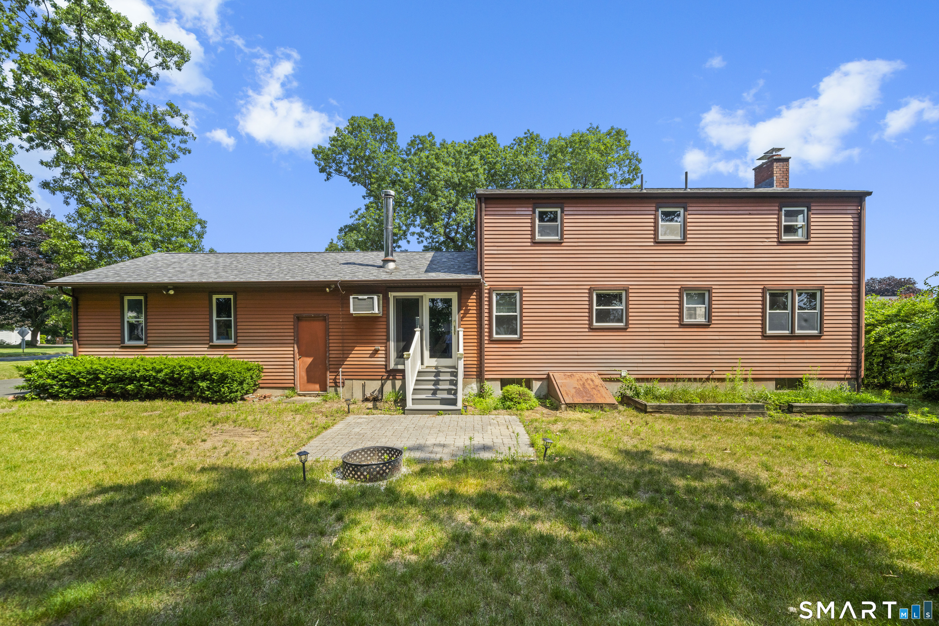 2 Sparkle Street Enfield, CT 06082 - Photo 29 of 32 Back view