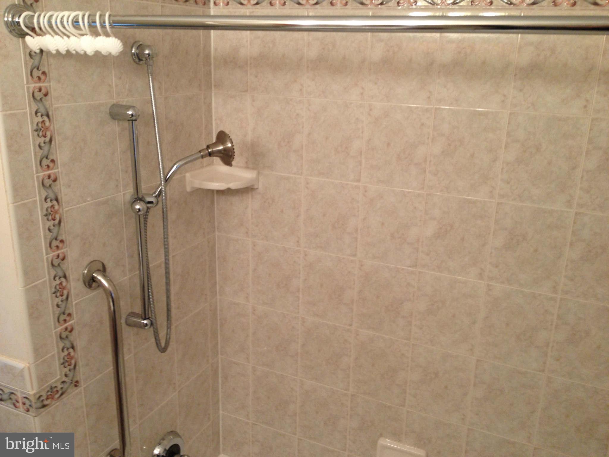 1913 Henry Road Rockville, MD 20851 - Photo 14 of 30 Bath