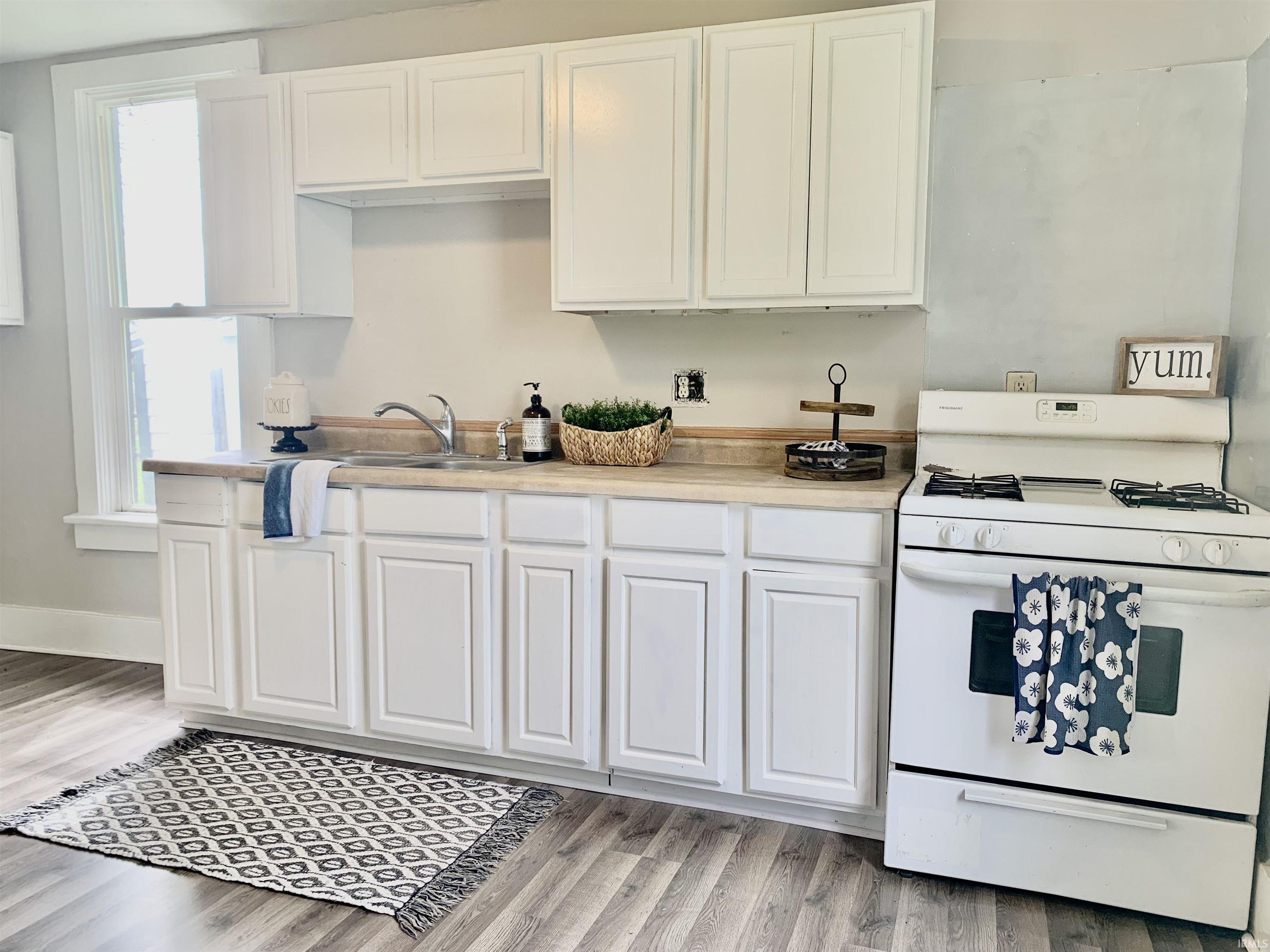 1007 Mason Street Elkhart, IN 46516 - Photo 3 of 17