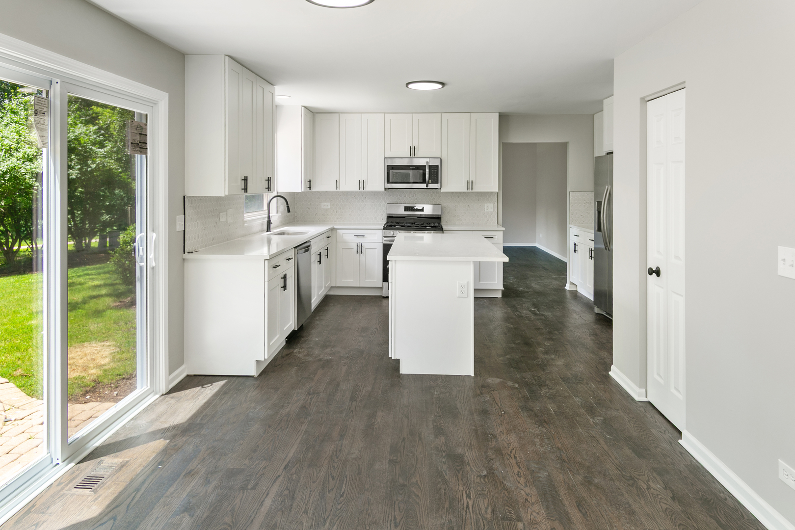 600 Brookstone Road Grayslake, IL 60030 - Photo 8 of 33