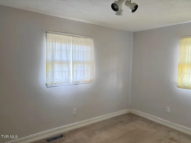 $144,400 | 210 Hemlock Road, Bristol, TN 37620