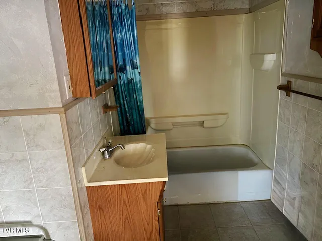 $144,400 | 210 Hemlock Road, Bristol, TN 37620