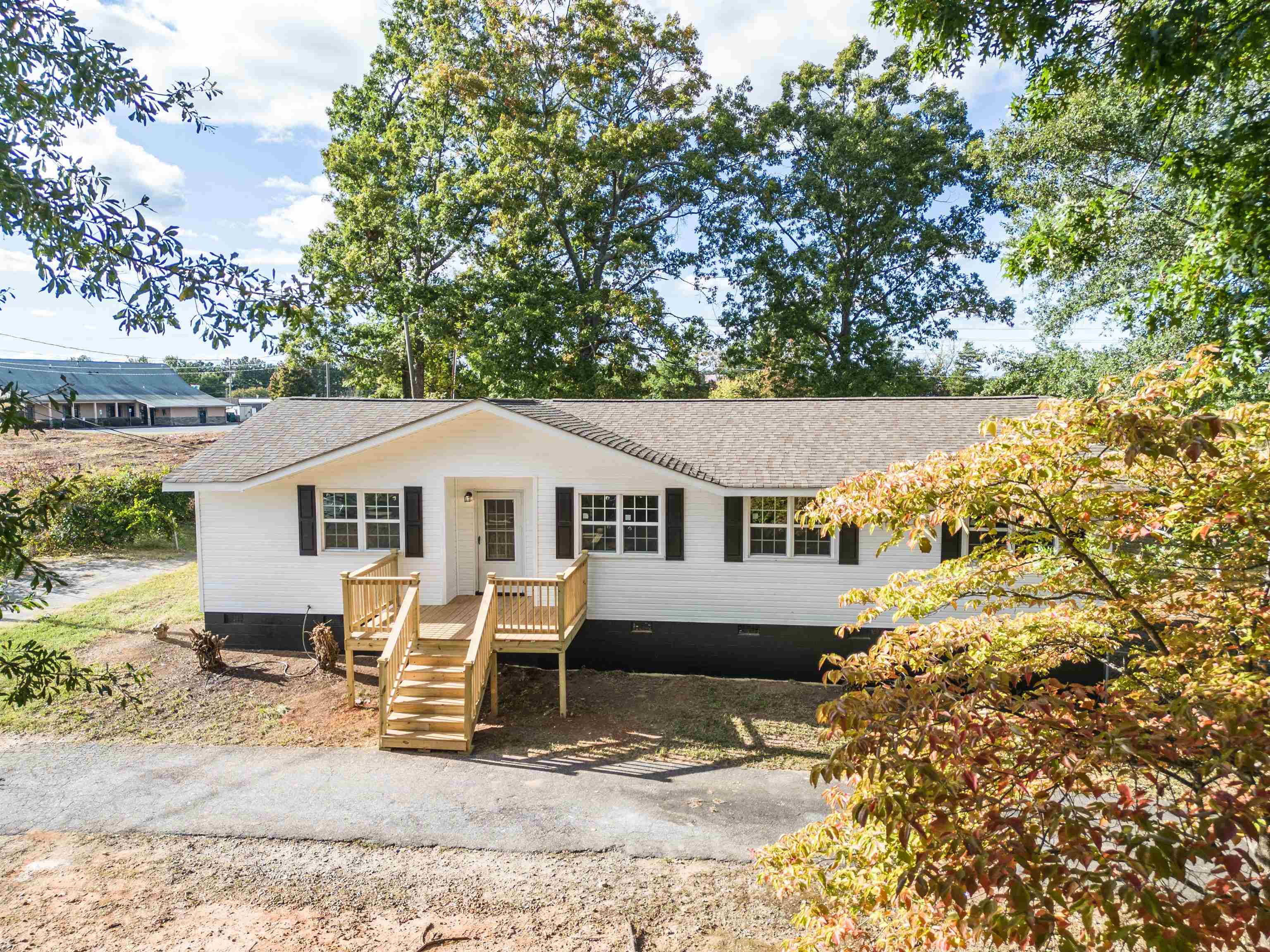 1221 Shoally Creek Road Boiling Springs, SC 29316 - Photo 2 of 32 Gallery Image 2