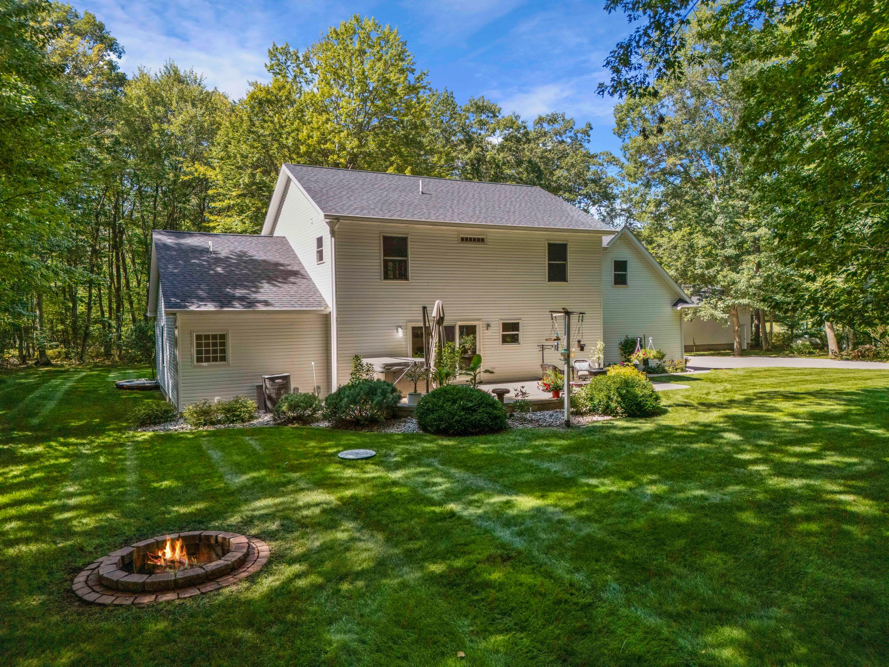 4900 Redwood Road Roscommon, MI 48653 - Photo 5 of 59 Gallery Image 5