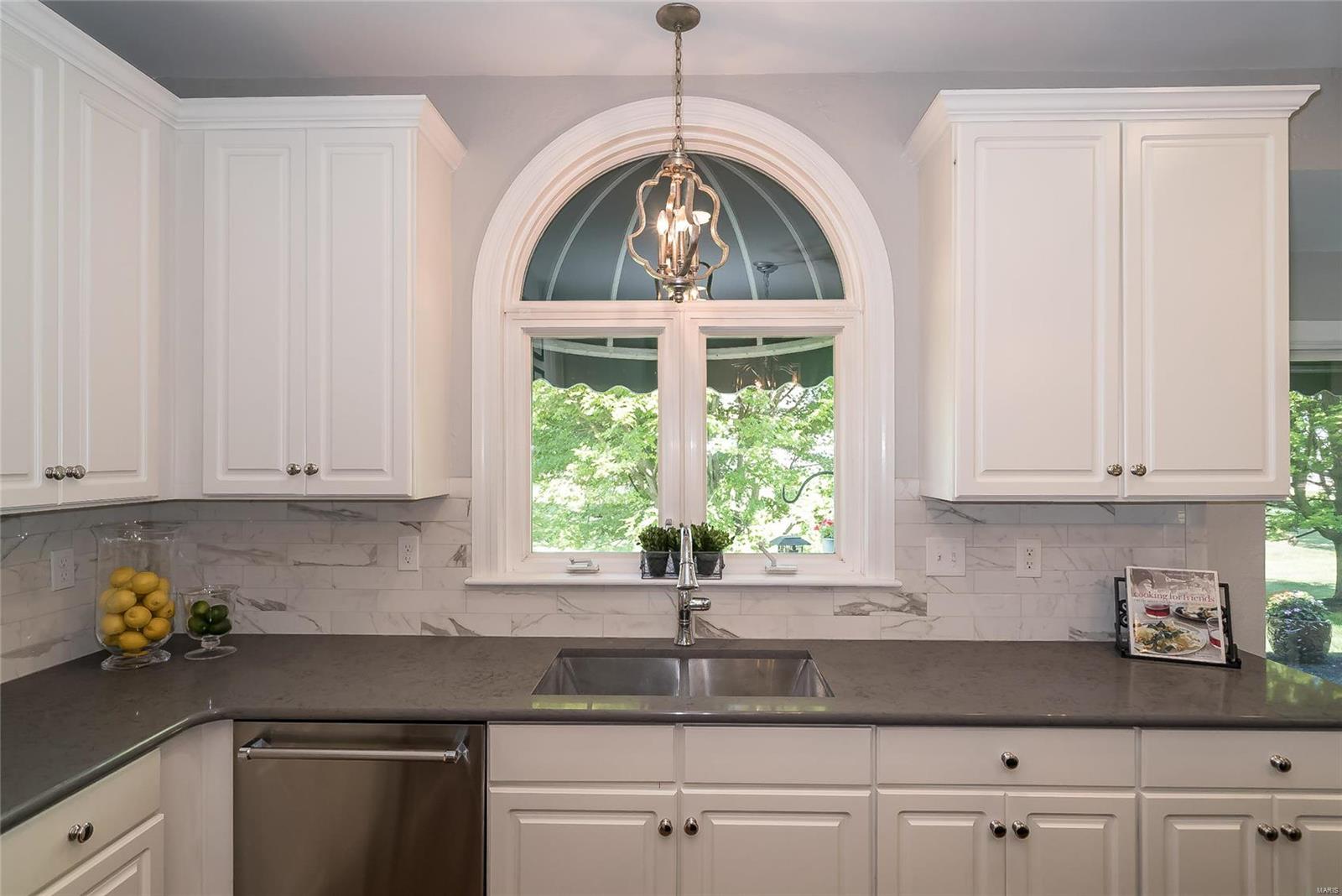 17212 Bluffview Ridge Place Chesterfield, MO 63005 - Photo 26 of 60