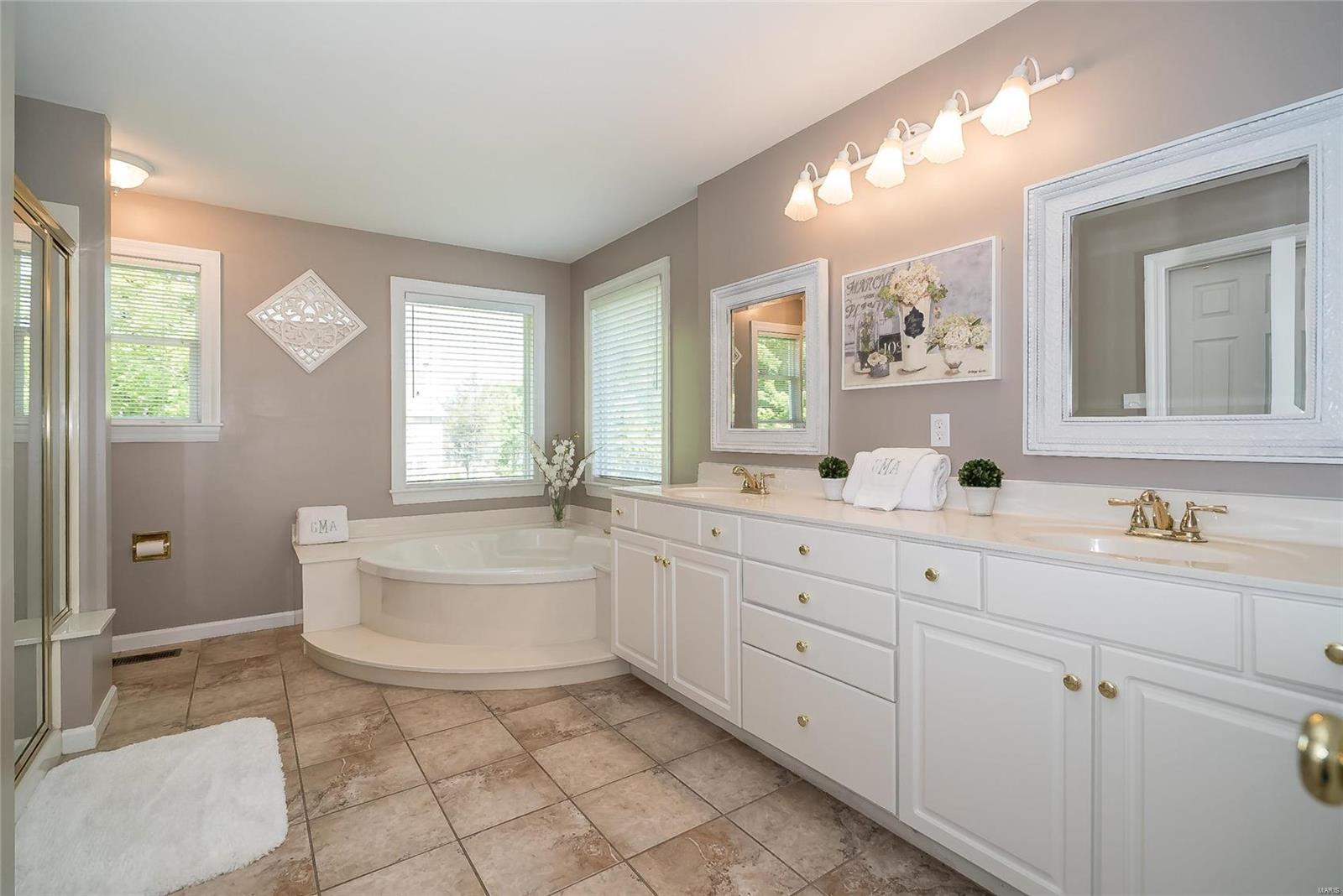 17212 Bluffview Ridge Place Chesterfield, MO 63005 - Photo 38 of 60