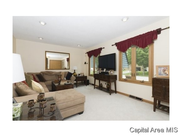 2701 Interlacken Road Springfield, IL 62704 - Photo 3 of 24 Gallery Image 3