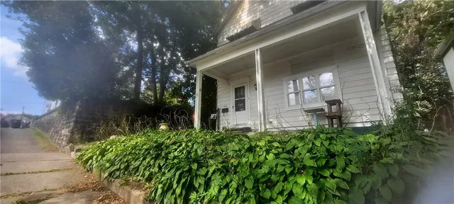 $59,900 | 412 Pine Street, Beaver Falls, PA 15010