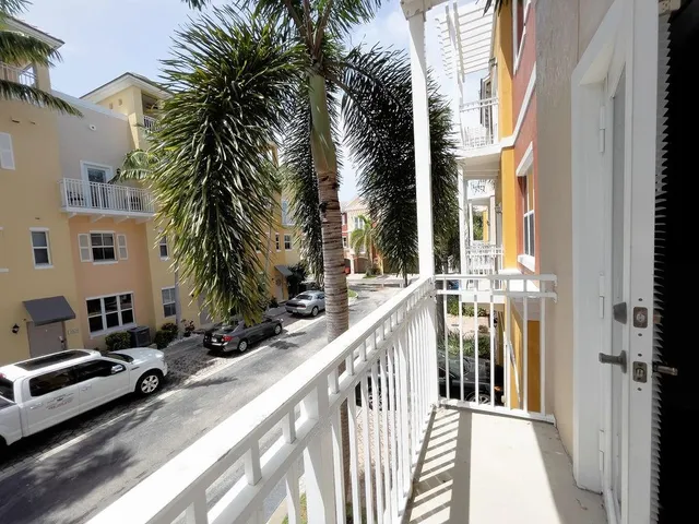 $2,900 | 2343 Vintage Drive, Unit 2343, Lighthouse Point, FL 33064