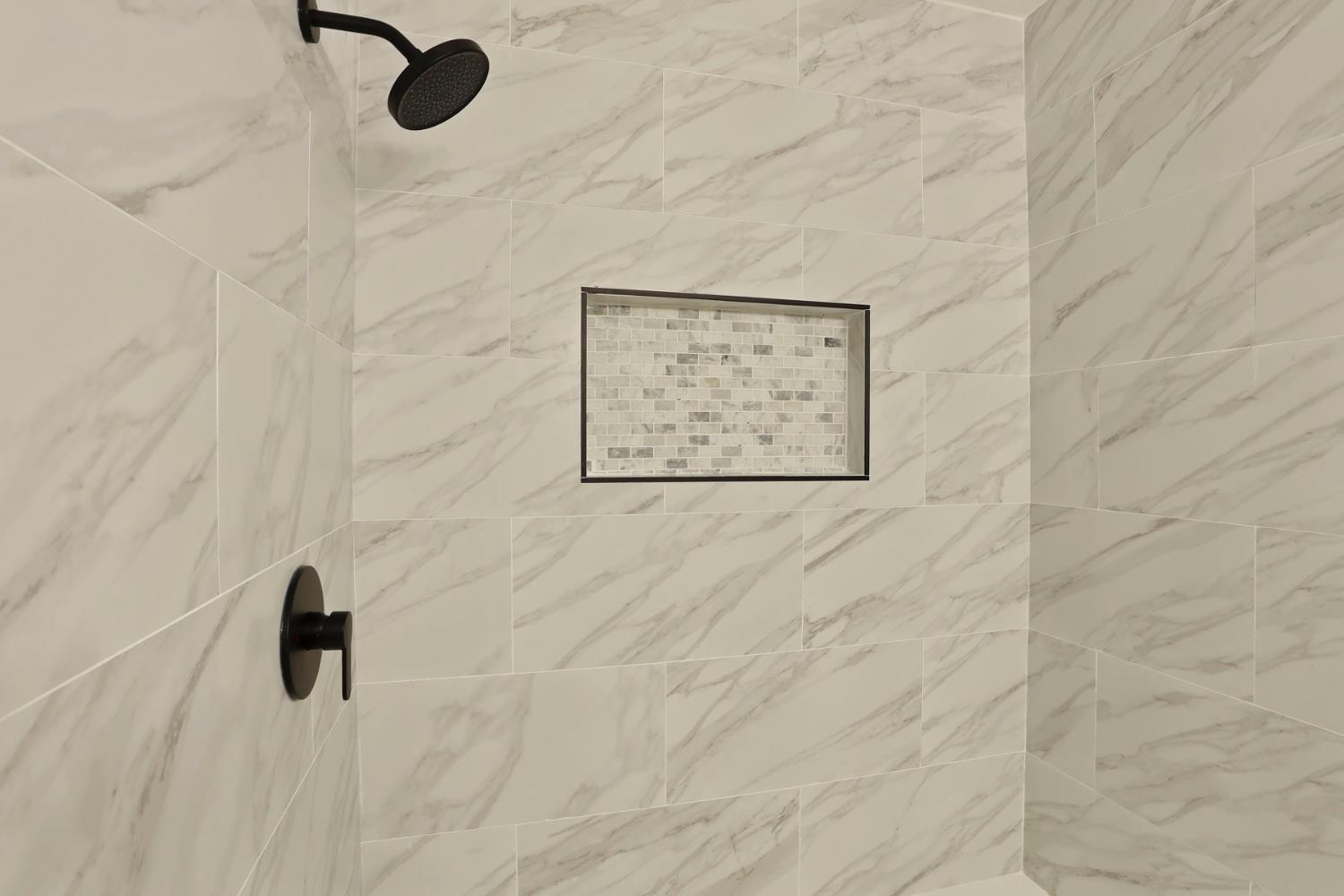 401 Church Street Modesto, CA 95357 - Photo 20 of 28 a bathroom with a shower