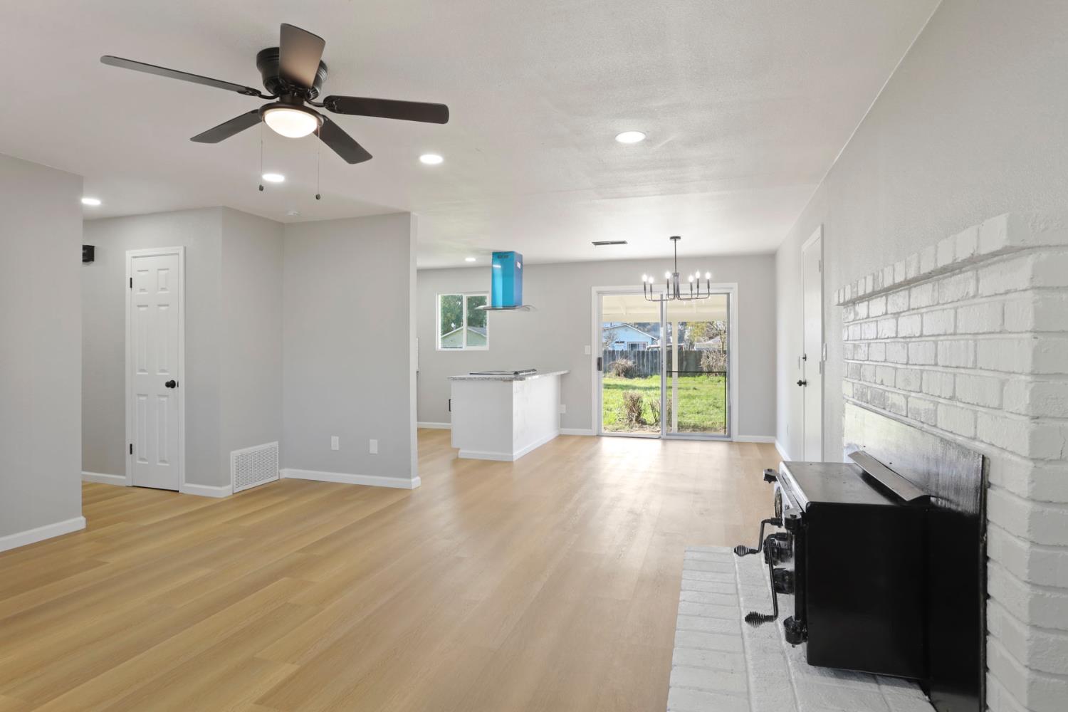 401 Church Street Modesto, CA 95357 - Photo 5 of 28 a view of an empty room with a window