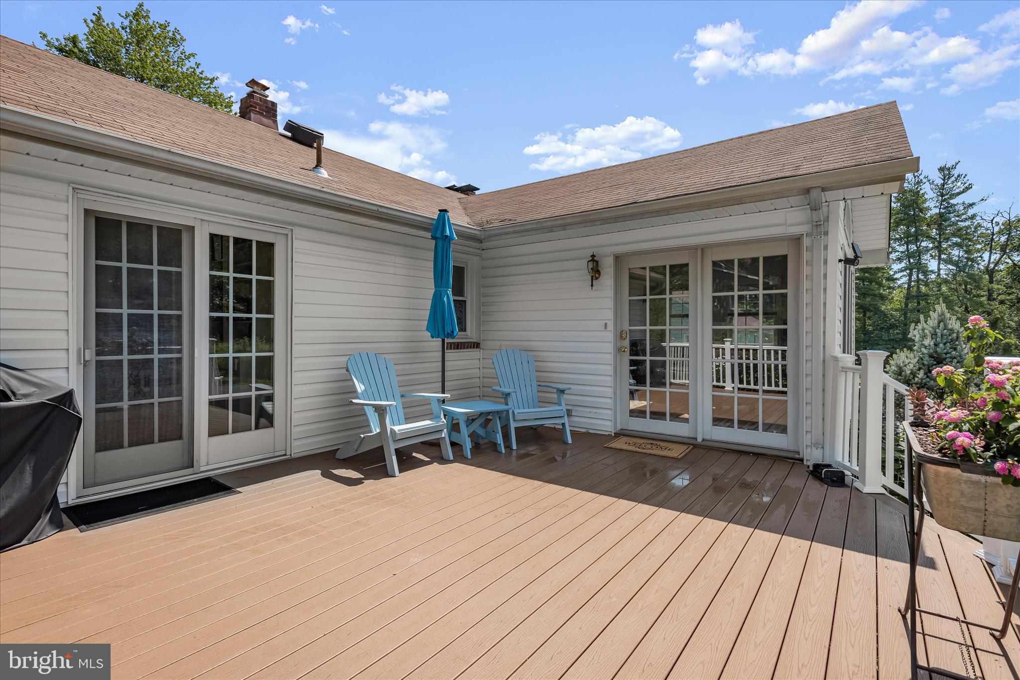 12351 Scaggsville Road Highland, MD 20777 - Photo 28 of 43 a backyard of a house with seating space